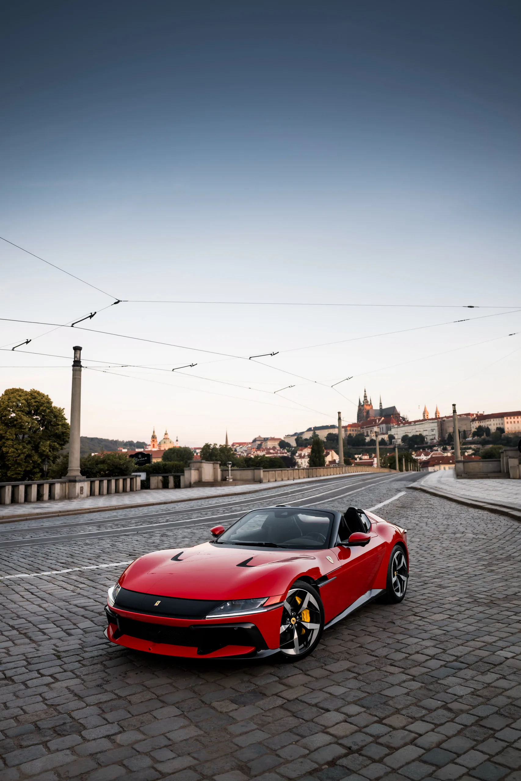 Ferrari 12Cilindri Spider, Rosso Corsa