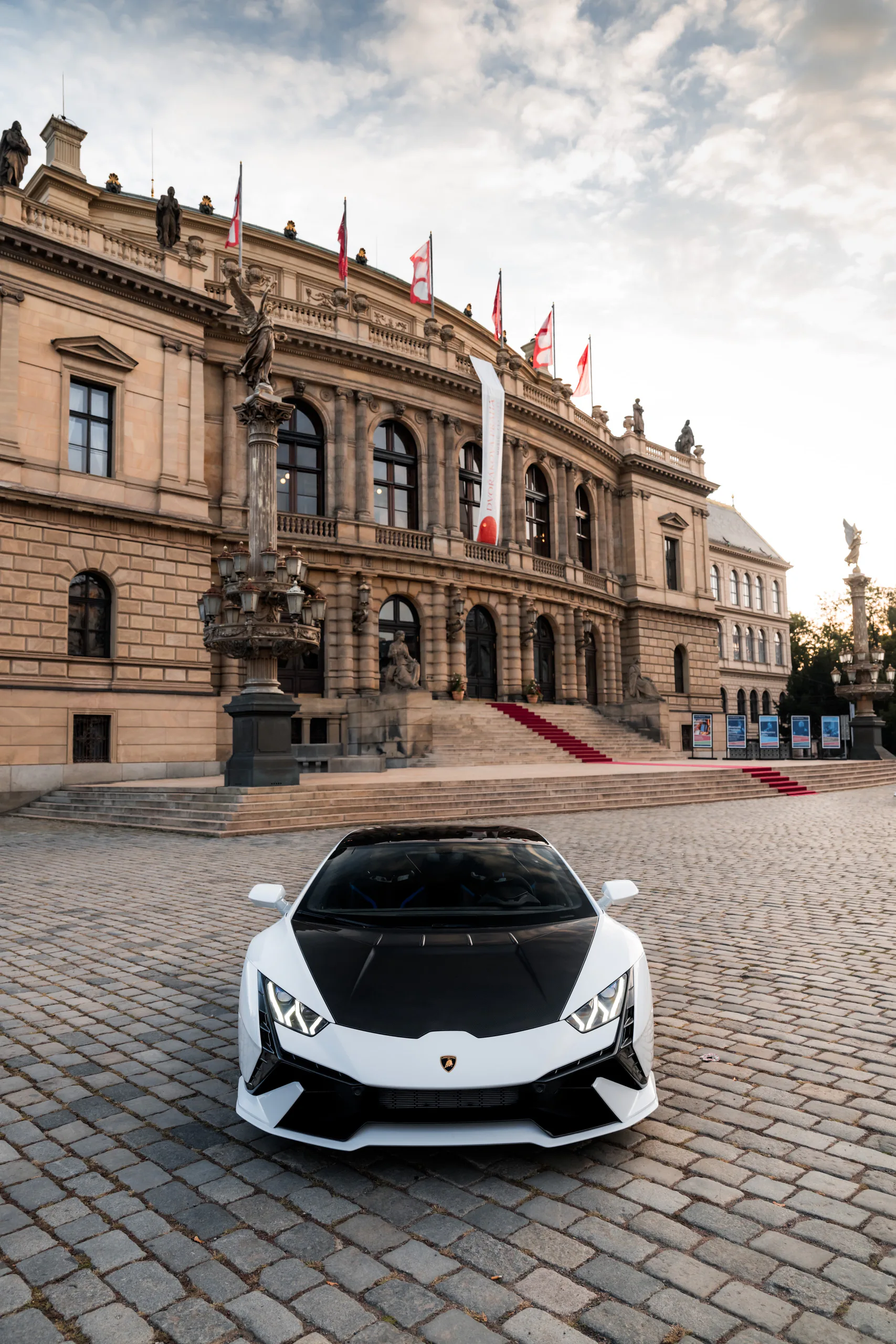 Lamborghini Huracán Tecnica, Bianco Monocerus